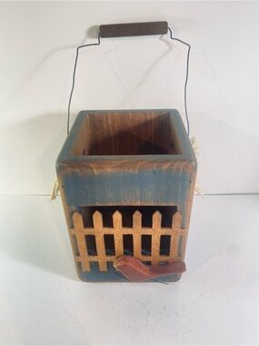 Rustic Blue Picket Fence Wooden Planter With Wire & Wooden Handle 
6”x8”